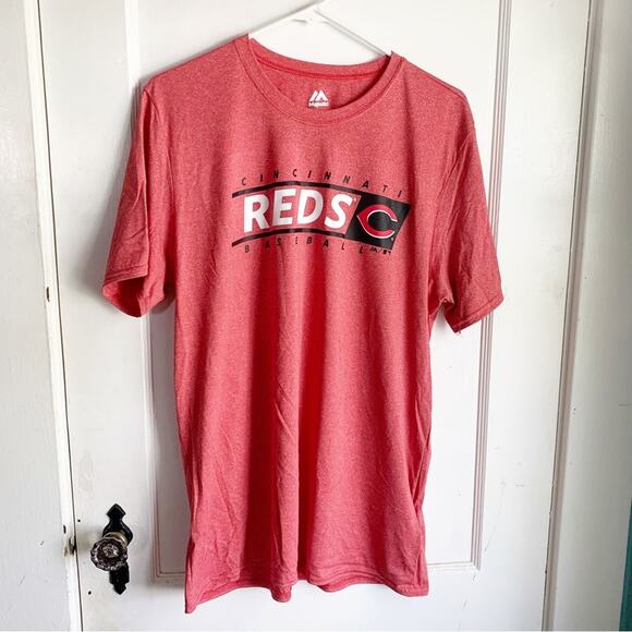 Majestic Cincinnati Reds Baseball MLB short Sleeve T-Shirt Sleek Feel Large NWOT - Picture 1 of 9